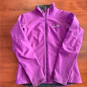 Patagonia Vibrant Purple Softshell Jacket - size medium